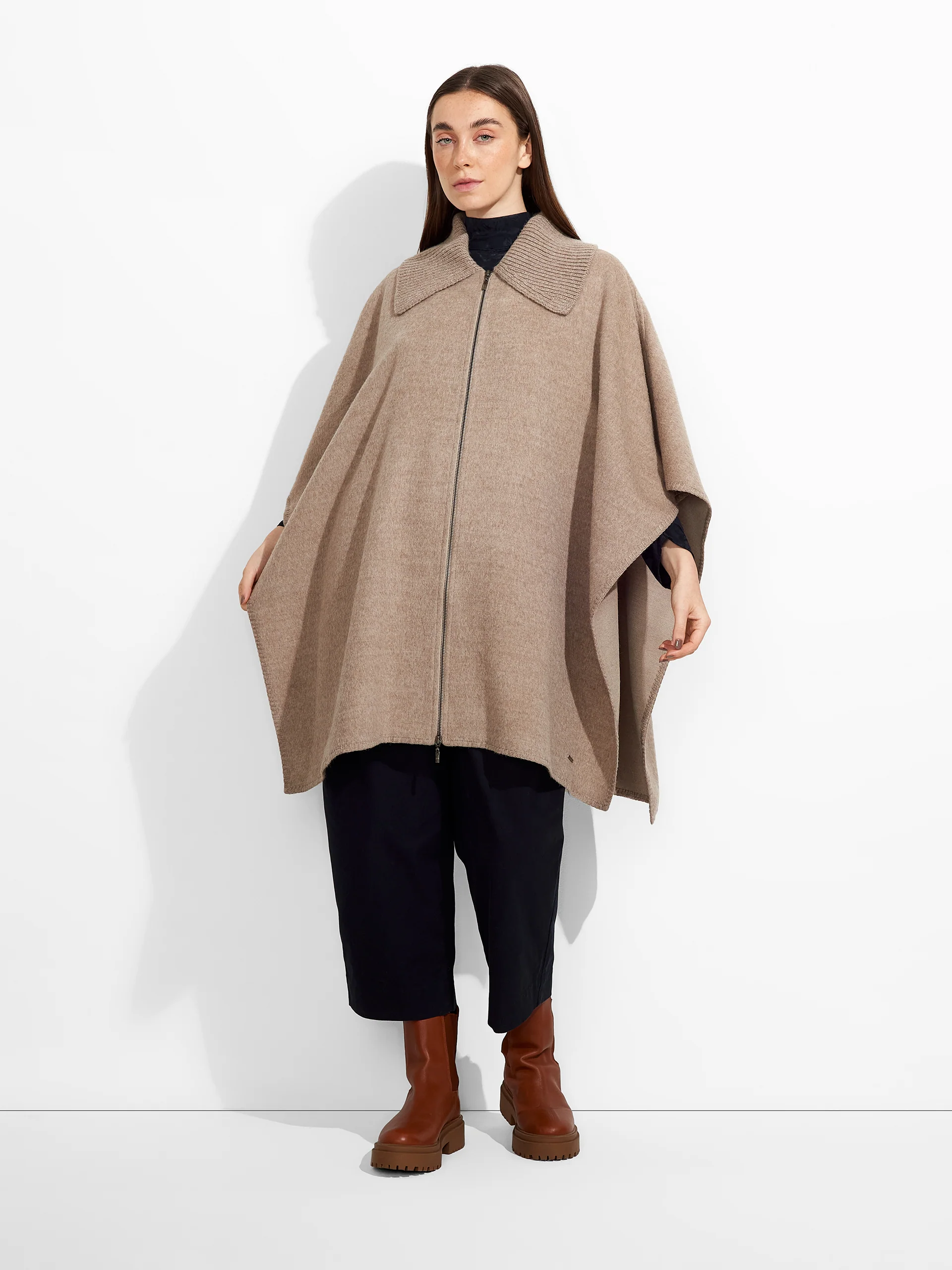 Capa Zendaya De Baby Alpaca Color Marrón - Image 4