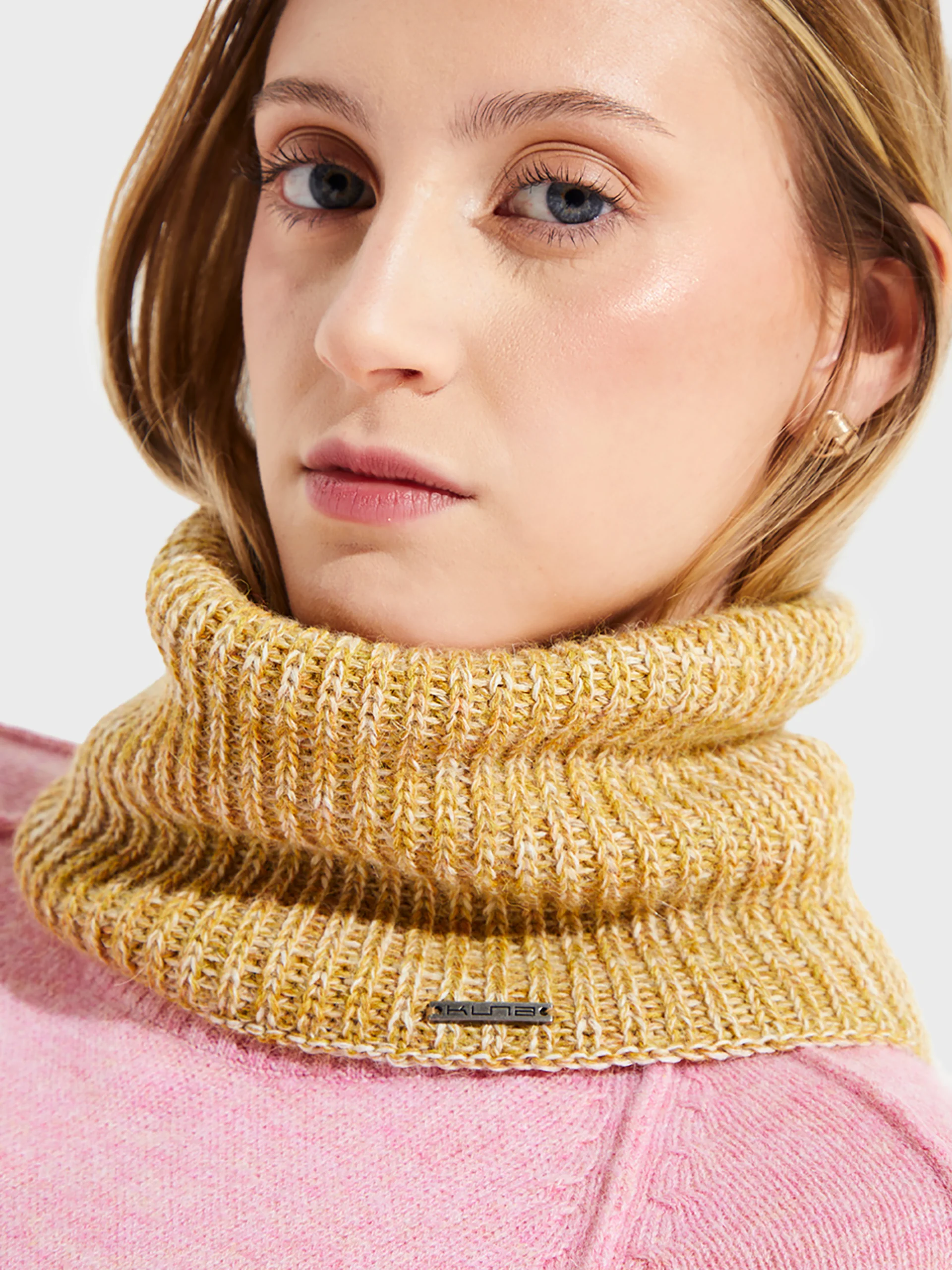 Chalina Ubicate Neck De Baby Alpaca Color Amarillo - Image 3